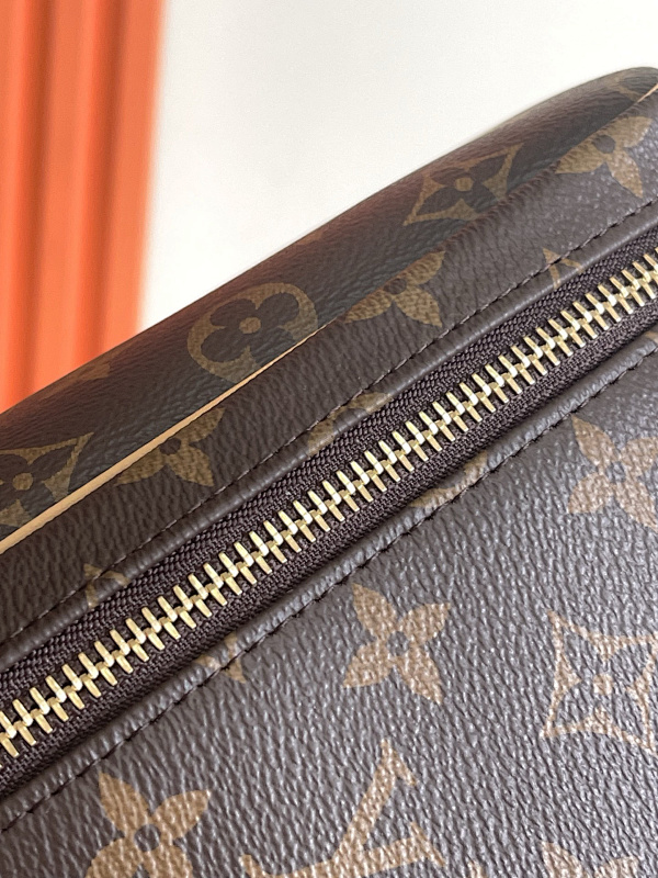 Louis Vuitton 5