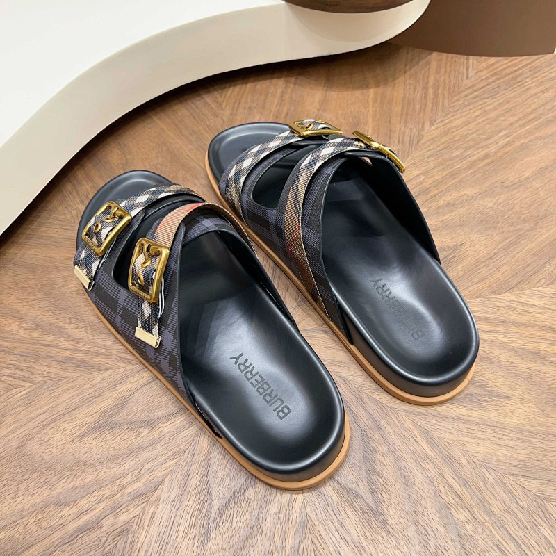 Burberr* Sandal · 3