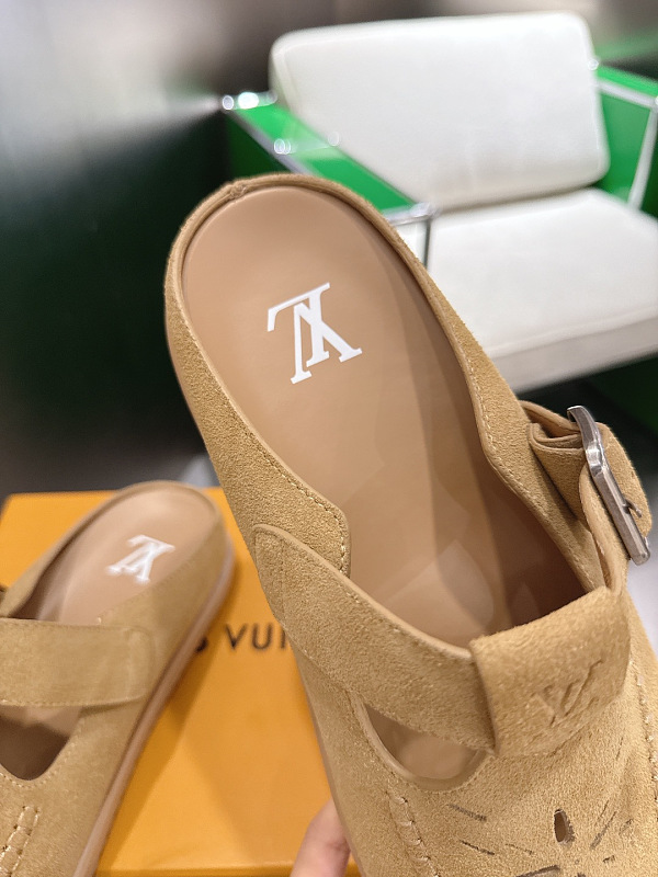 Louis Vuitton 8