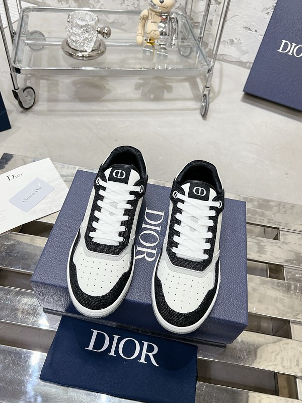 Dio* · 6