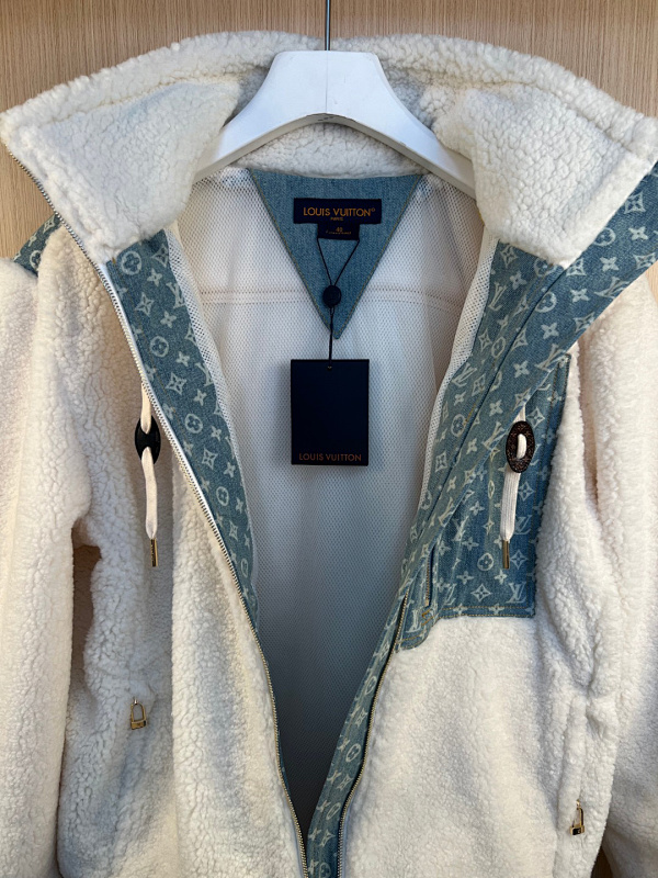 Louis Vuitton 2