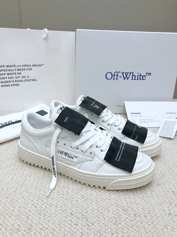 Off Whit*