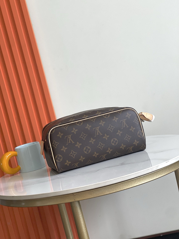 Louis Vuitton 2
