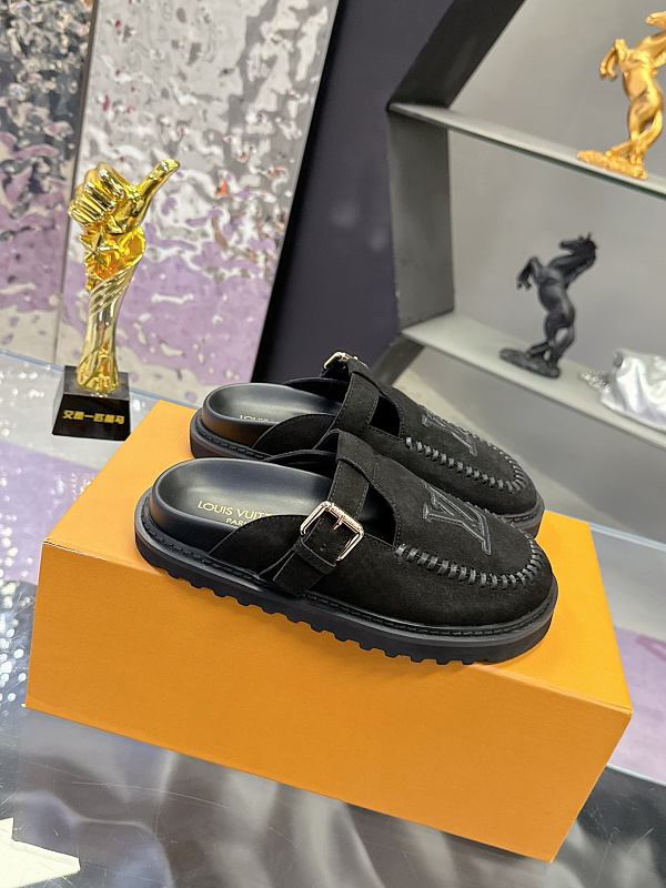 Louis Vuitton 8