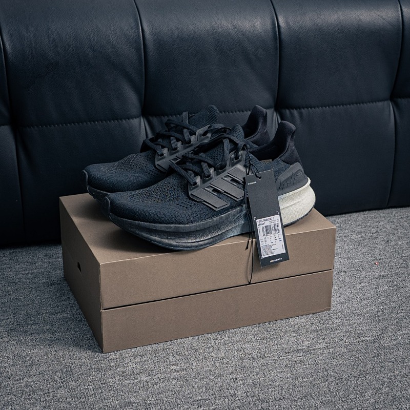 Adida* Ultraboost 12