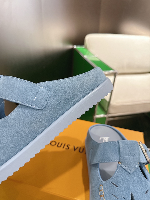 Louis Vuitton 8
