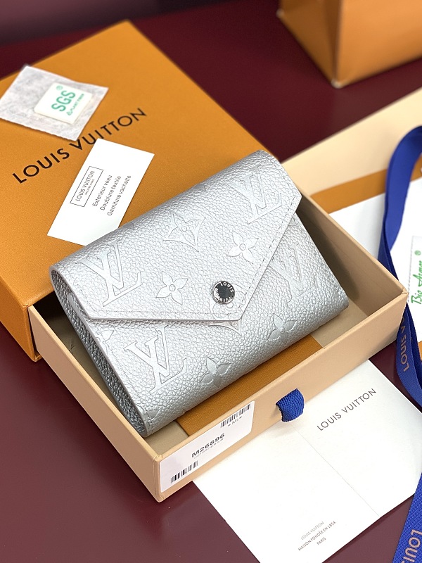 Louis Vuitton 4
