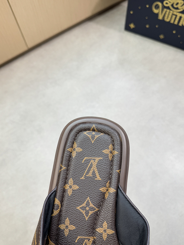 Louis Vuitton Slipper 3