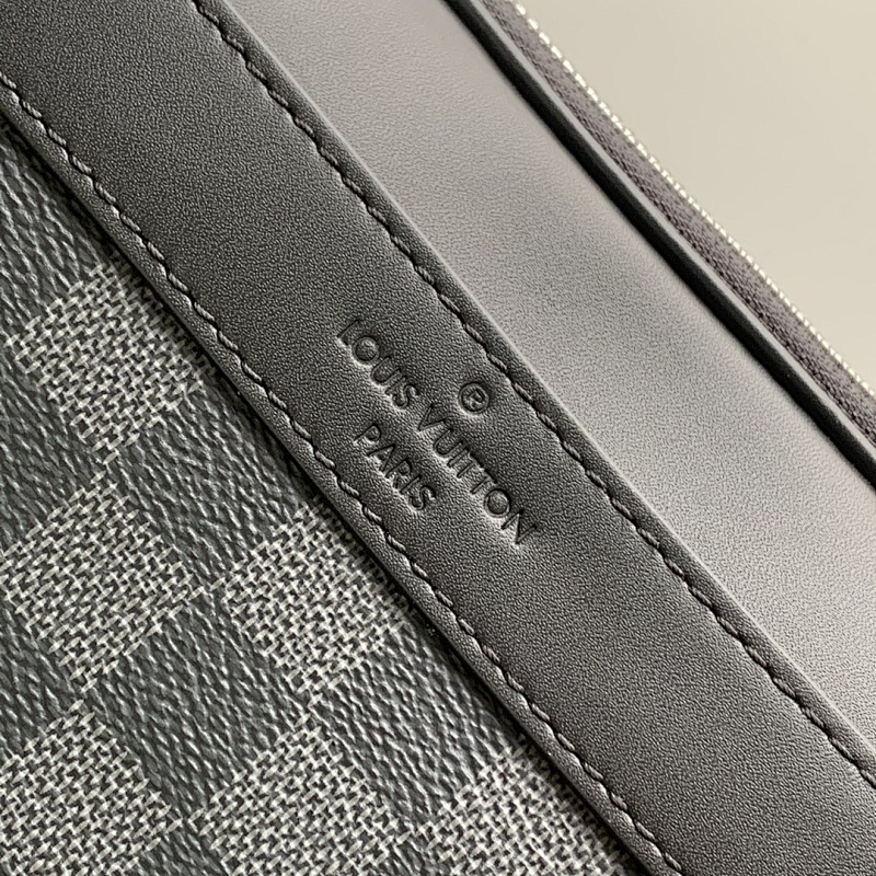 Louis Vuitton 8