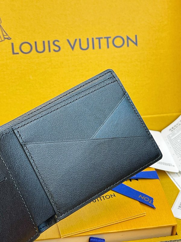 Louis Vuitton Wallet 8