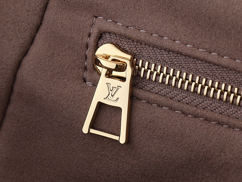 Louis Vuitton 8
