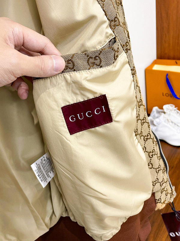Gucc* · 2