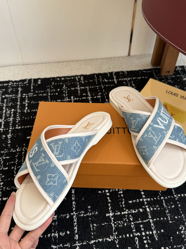 Louis Vuitton Sandal 4