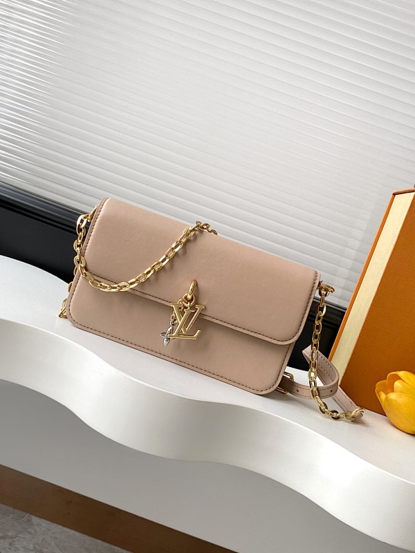 Louis Vuitton 8