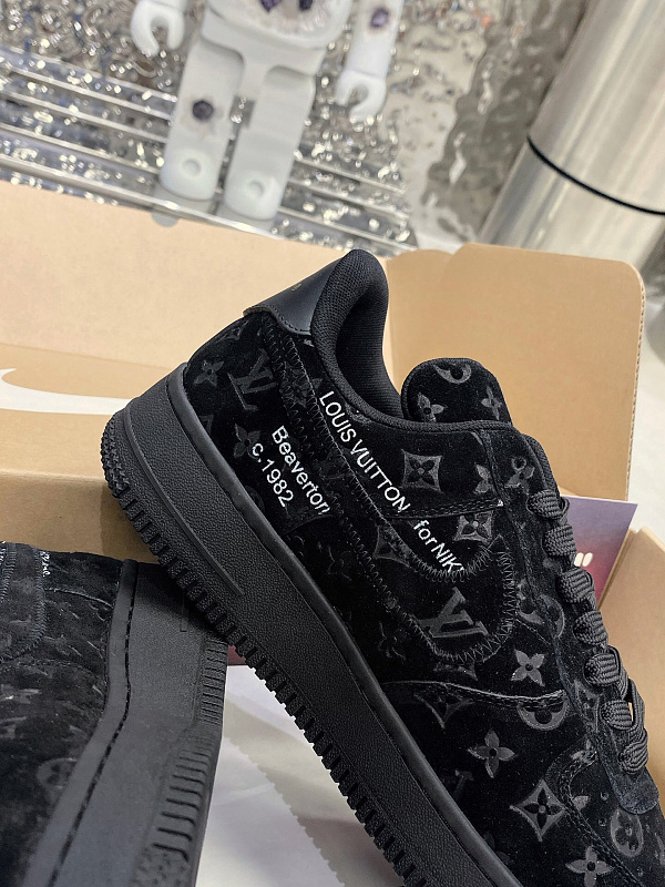 Louis Vuitton X Nik* 6