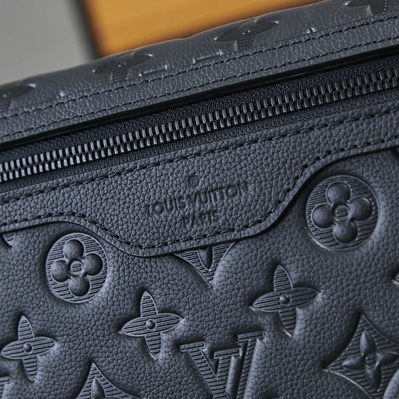 Louis Vuitton 2