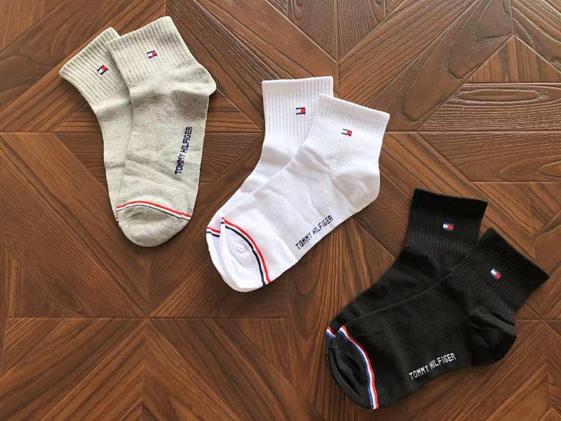 T ⭐⭐ ⭐ H⭐⭐ ⭐r Socks 4