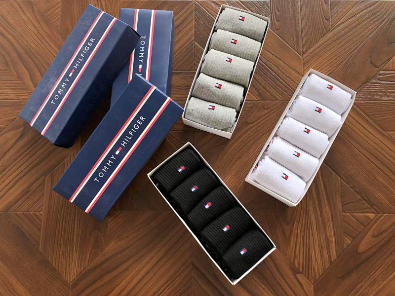 T ⭐⭐ ⭐ H⭐⭐ ⭐r Socks 3