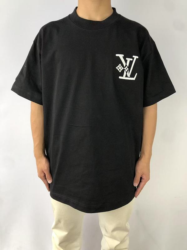 L⭐ T-shirt · 2