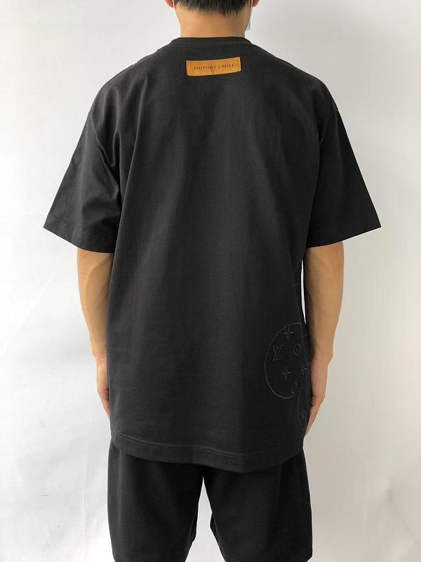 L⭐ T-shirt · 3