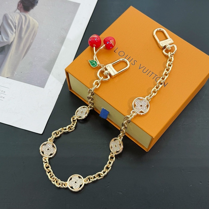 L⭐ Jewelry 7