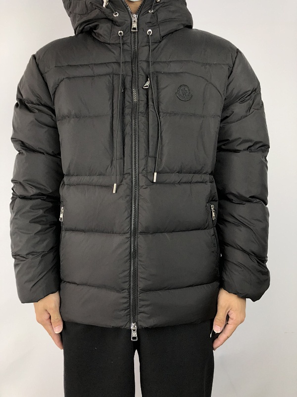 M⭐⭐⭐⭐⭐r Down Jacket · 2