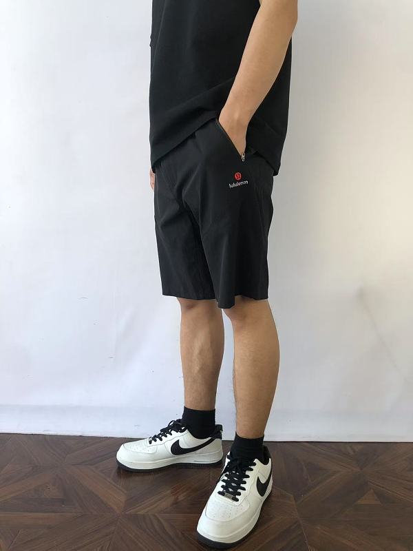 L⭐ ⭐ Ul⭐ M⭐ N Shorts · 2