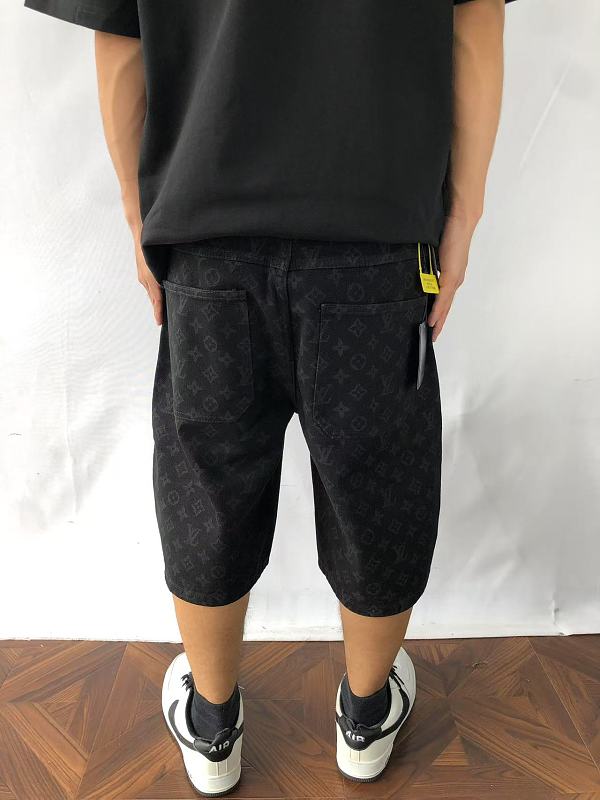 L⭐ Shorts · 3