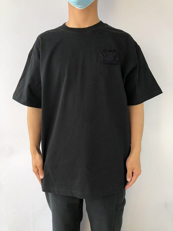 L⭐ T-shirt · 2
