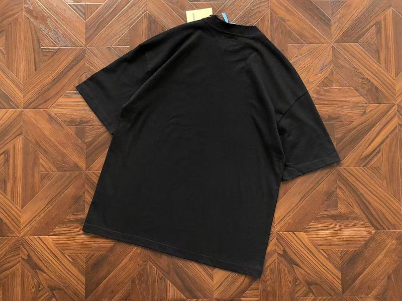 Vetements T-shirt 10