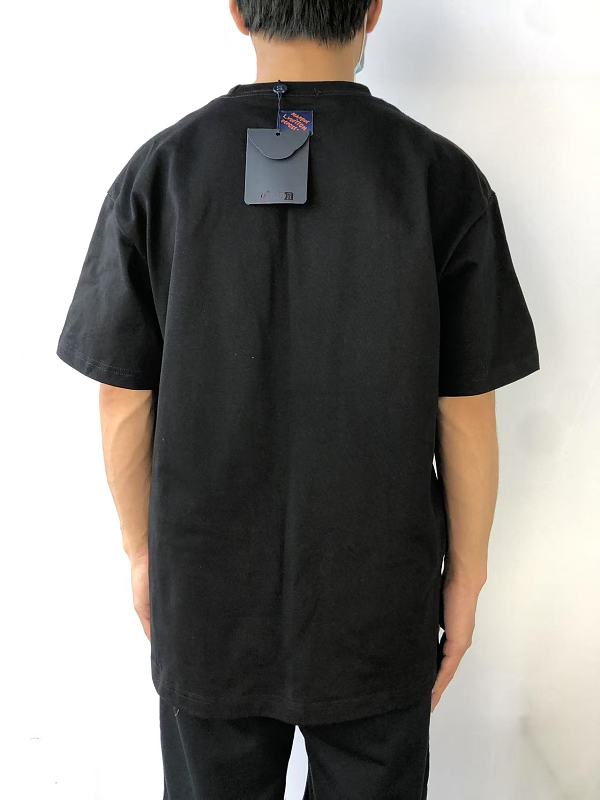 L⭐ T-shirt · 3