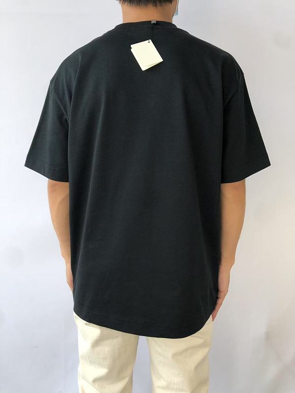 L⭐e⭐ ⭐ T-shirt · 3