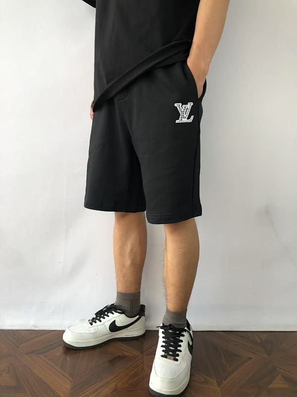 L⭐ Shorts · 2