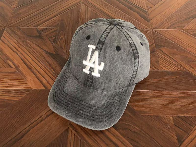 M⭐ B Cap 7
