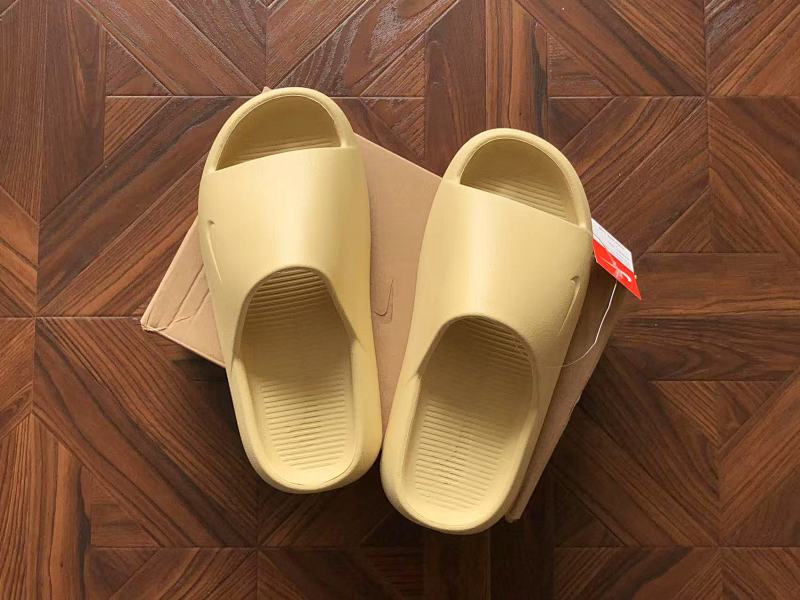 Sale N⭐ K⭐ Slippers 9