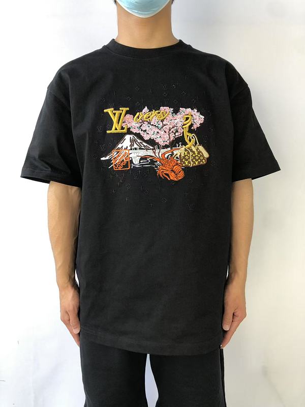 L⭐ T-shirt · 2
