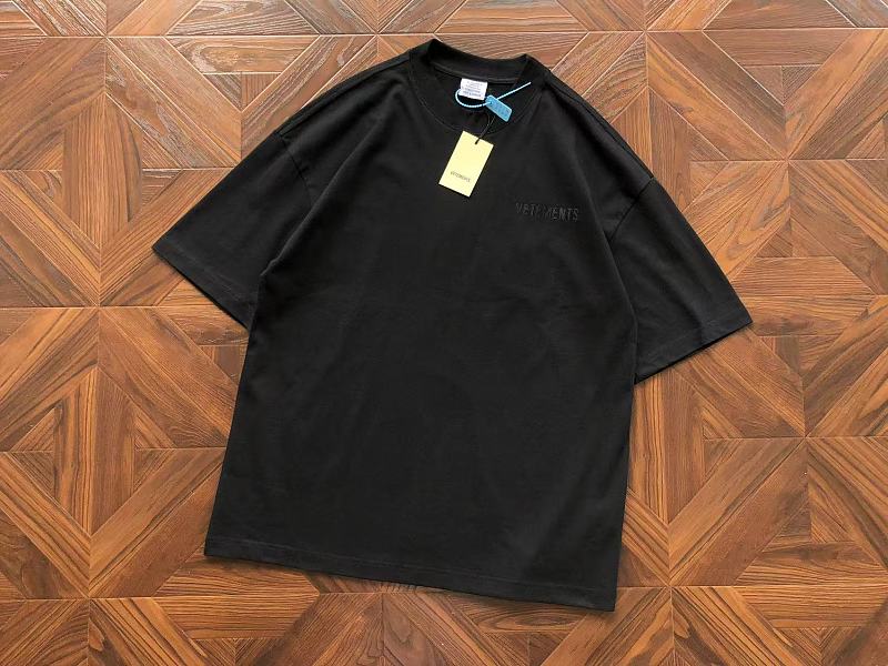 Vetements T-shirt 7