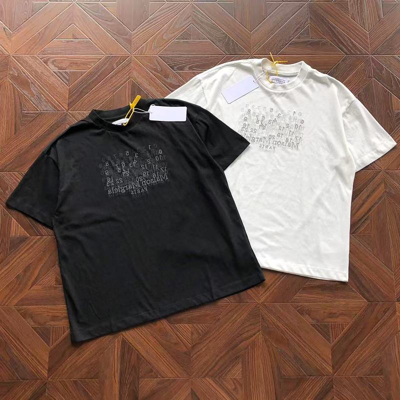 M⭐ Is⭐ N M⭐ R⭐ Ie⭐ A T-shirt · 5