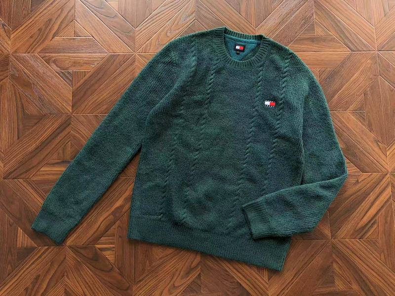 T ⭐⭐ ⭐ H⭐⭐ ⭐r Sweater · 6