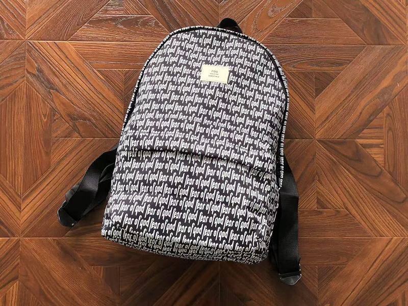 Essentials-fog Bag 3