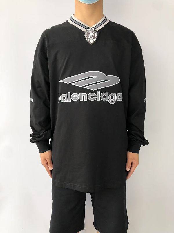 B⭐l⭐⭐⭐ia⭐a Long-sleeve · 5