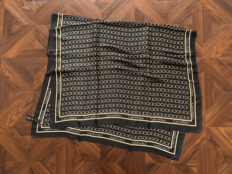 C⭐l⭐in K⭐e⭐n Scarf 7