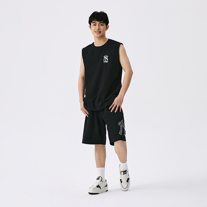 M⭐ B Vest · 3