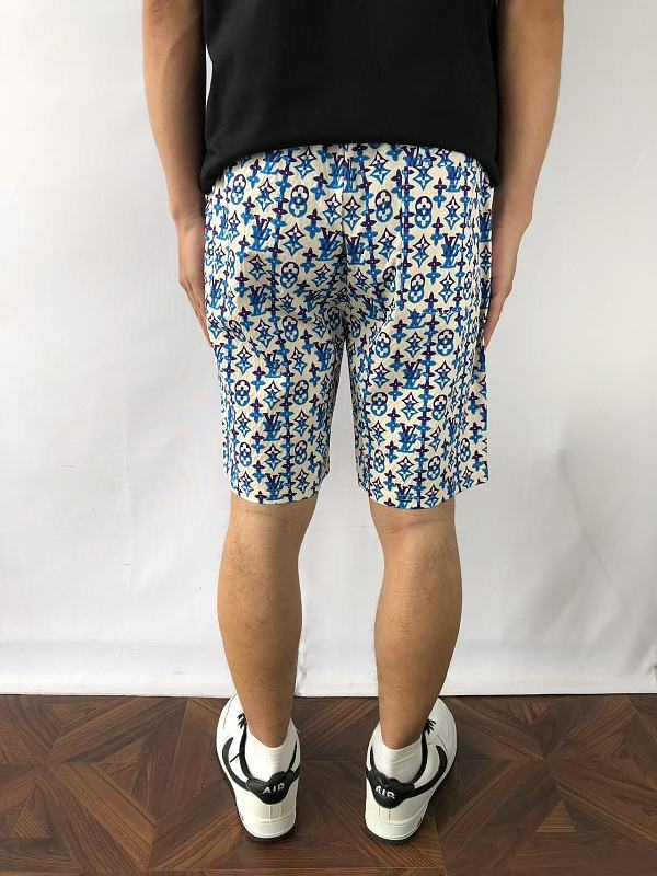 L⭐ Shorts · 3