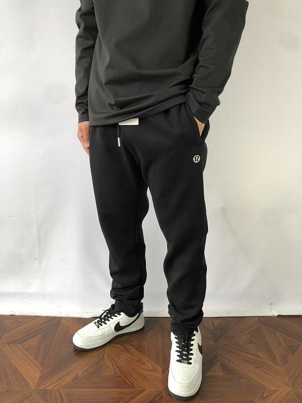L⭐ ⭐ Ul⭐ M⭐ N Trousers · 2