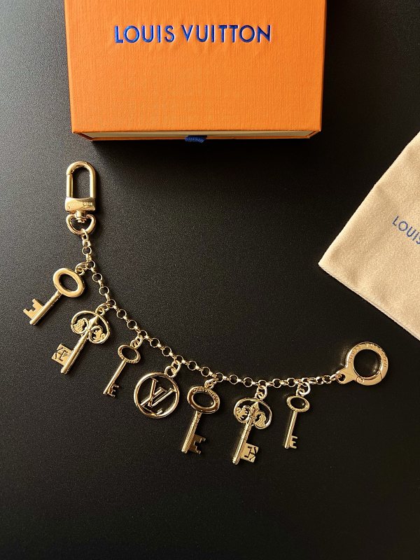 L⭐ Jewelry 7