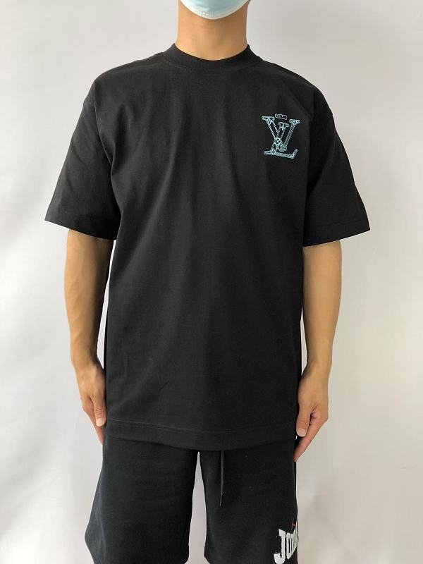 L⭐ T-shirt · 2