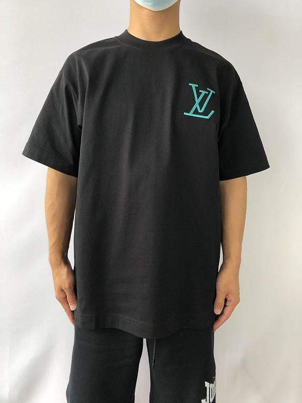 L⭐ T-shirt · 2