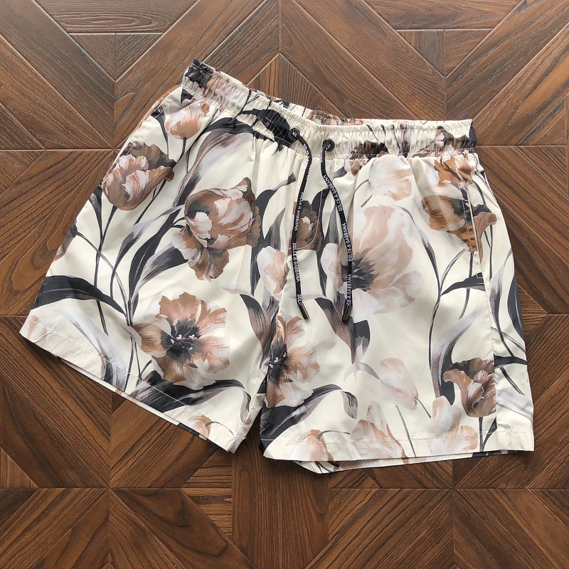 D⭐lc⭐ Ga⭐b⭐⭐a Shorts · 5