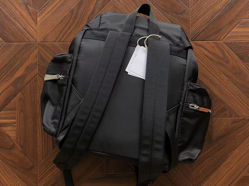 L⭐ ⭐ Ul⭐ M⭐ N Bag 12
